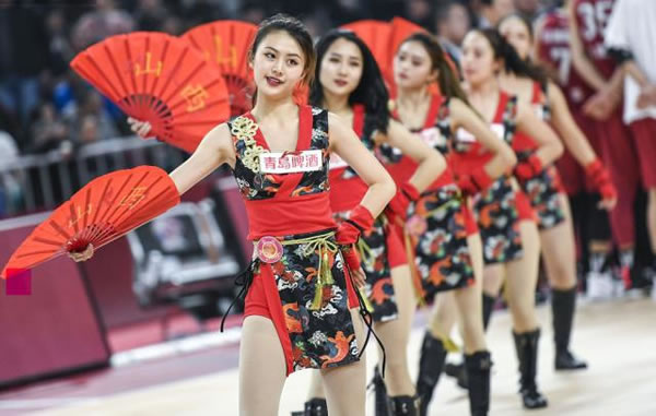 再回NBL！香港金牛官宣签下杨文学：欢迎“大黑牛”加盟！